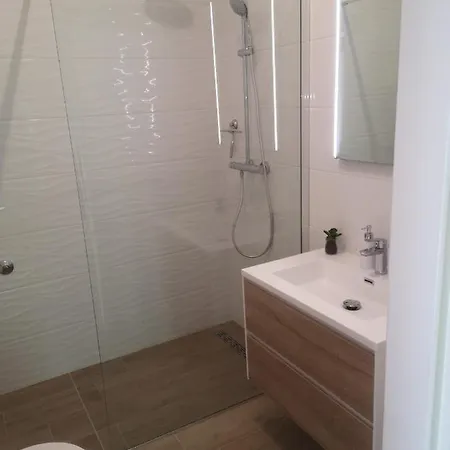 Apartament Come&stay
