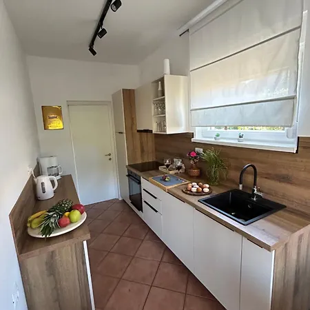 Apartament Come&stay