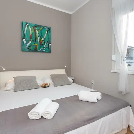 Apartament Come&stay