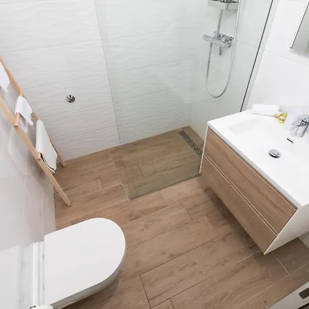 Apartament Come&stay